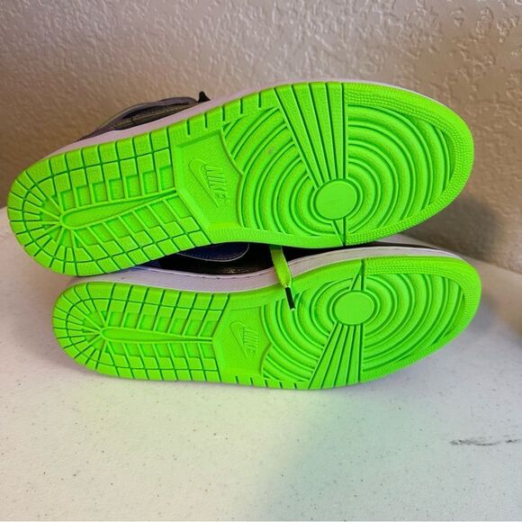 Nike Air Jordan 1 Retro Joker PURPLE and GREEN Size‎ 10 Night Vision 2012 - Picture 7 of 15